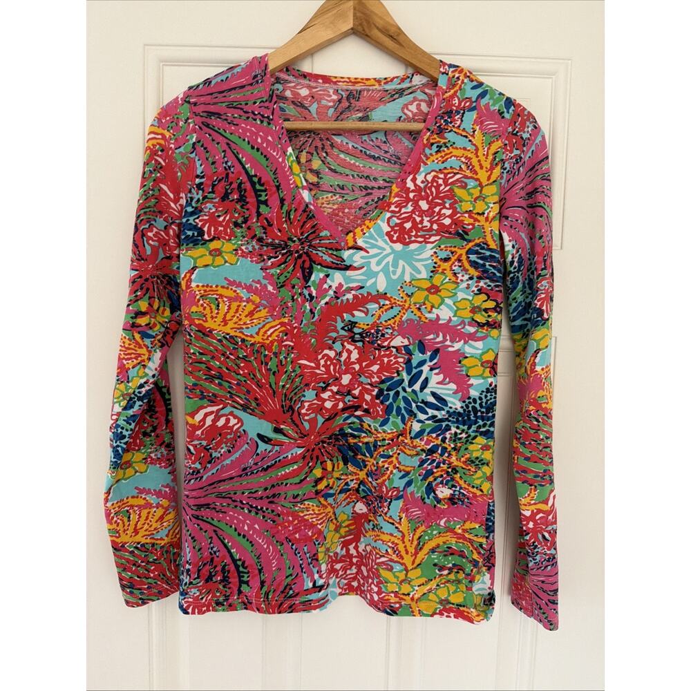 Lilly Pulitzer Jody XS V Neck Shirt‎ Pullover Fishing For Compliments Colorful